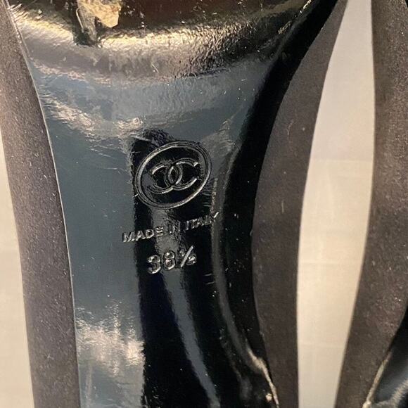 Chanel 2012 Interlocking CC Logo Lagerfeld Satin Crystal Pumps 38.5 Box Dust Bag - Picture 12 of 16